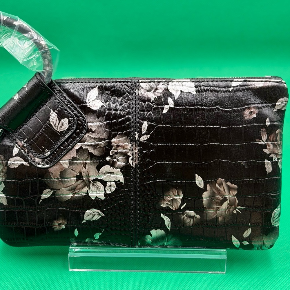 HOBO Sable Black and White Rose Floral Wristlet Bag, New - Picture 6 of 7